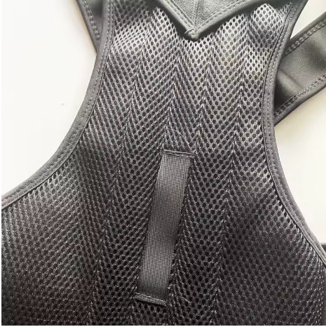 Corrector de Postura Ajustable y Transpirable